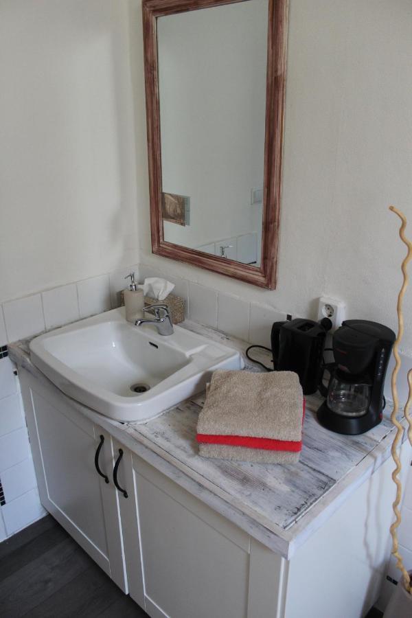 スタッズカナール Tintaglia, Betaalbaar En Gastvrij Bed & Breakfast エクステリア 写真