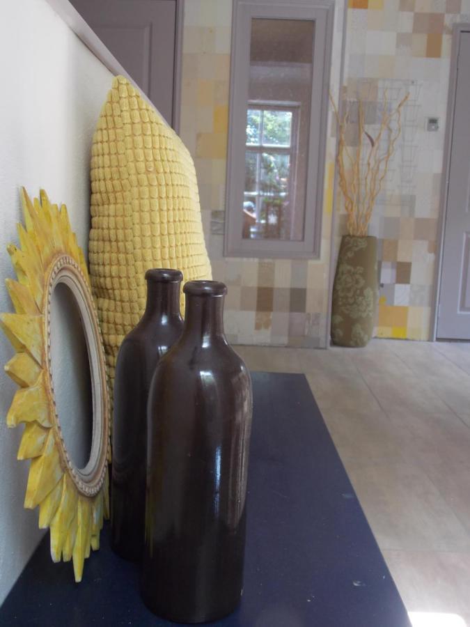 スタッズカナール Tintaglia, Betaalbaar En Gastvrij Bed & Breakfast エクステリア 写真