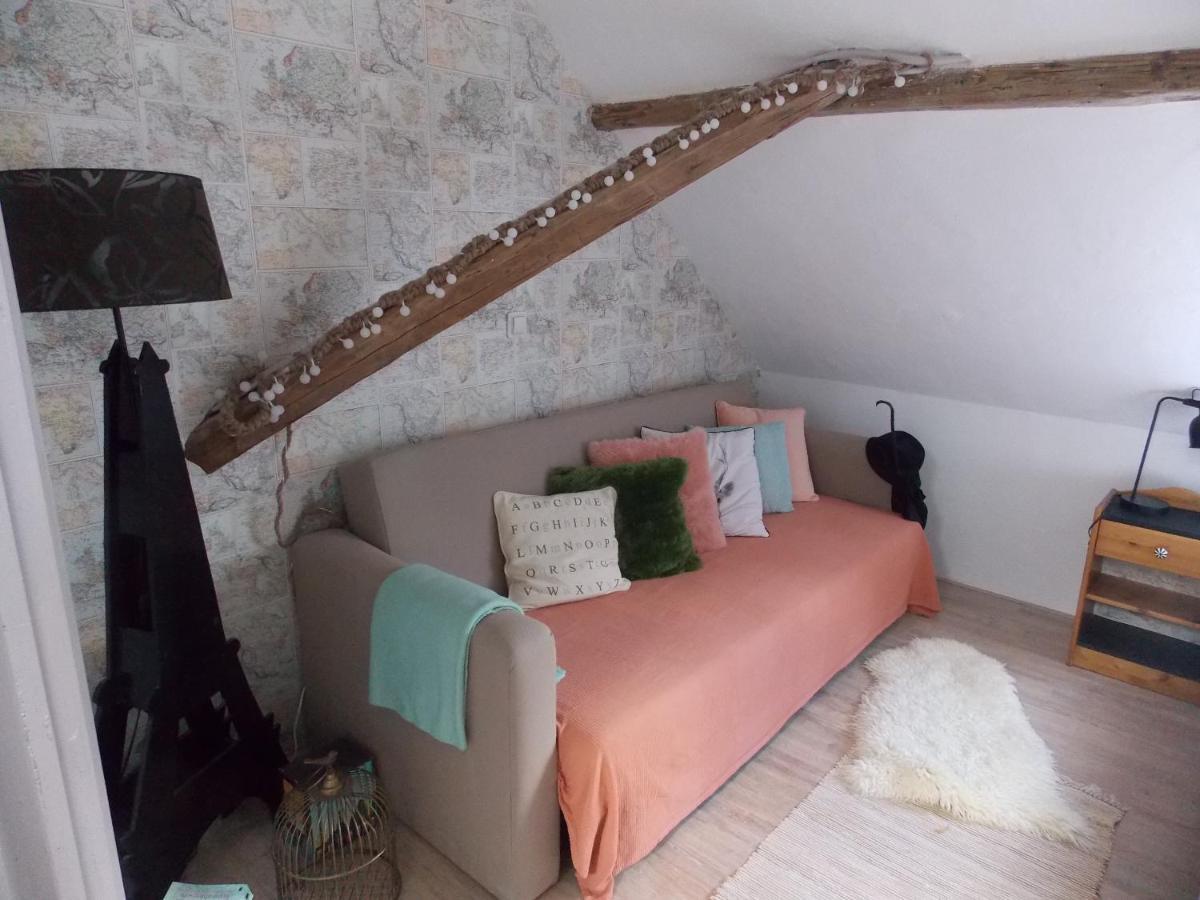 スタッズカナール Tintaglia, Betaalbaar En Gastvrij Bed & Breakfast エクステリア 写真