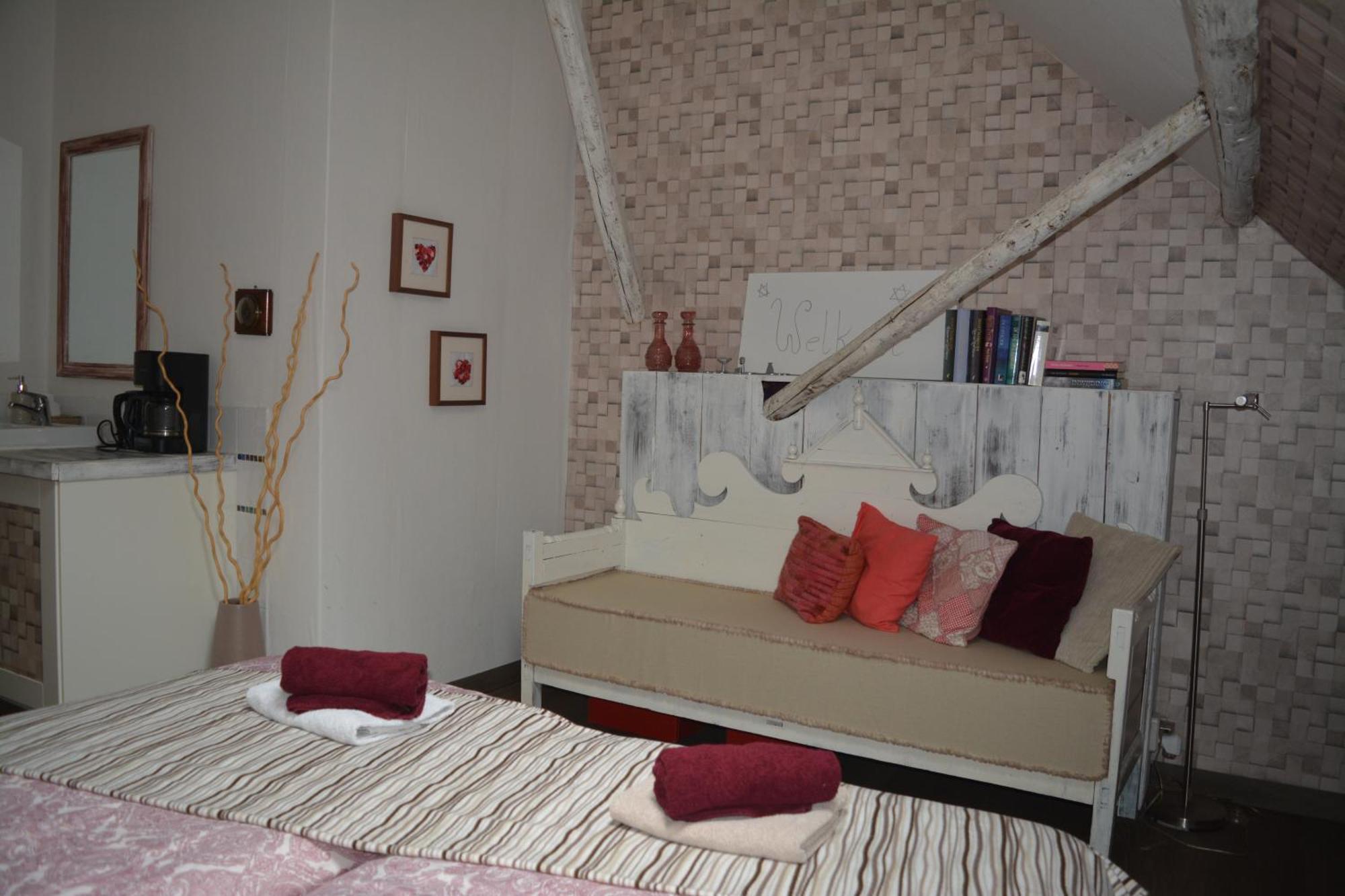 スタッズカナール Tintaglia, Betaalbaar En Gastvrij Bed & Breakfast エクステリア 写真